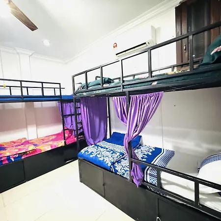 Platinum Haven Hostel & Gardens